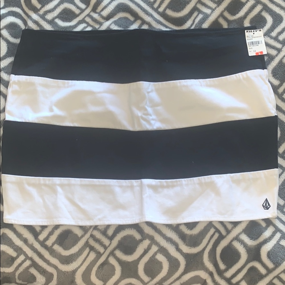 Volcom mini skirt